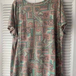 Worn once Lula Roe perfect T